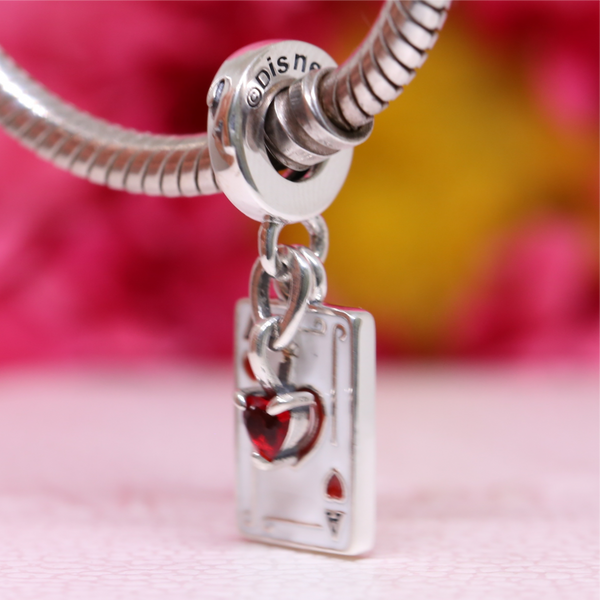 Villains Queen of Hearts Double Charm 793420C01