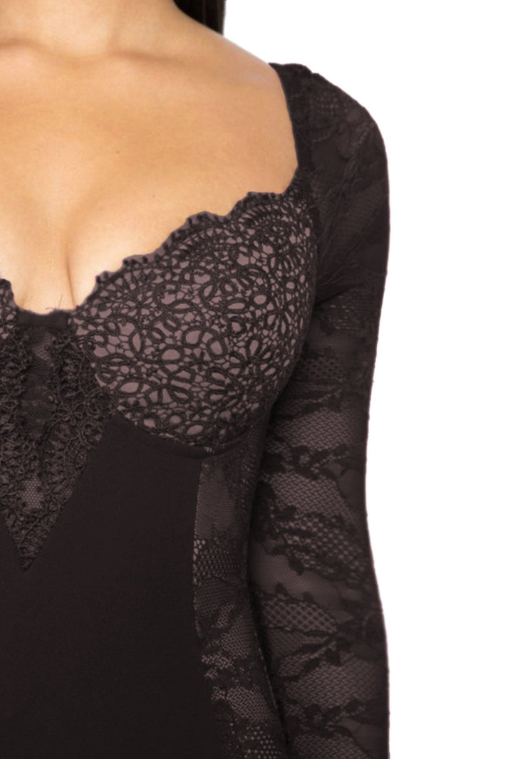 Women’s Long Sleeve Bodycon Dress | Regine Scalloped Lace Detail Long Sleeve Bodycon Mini Dress By: NUMARU