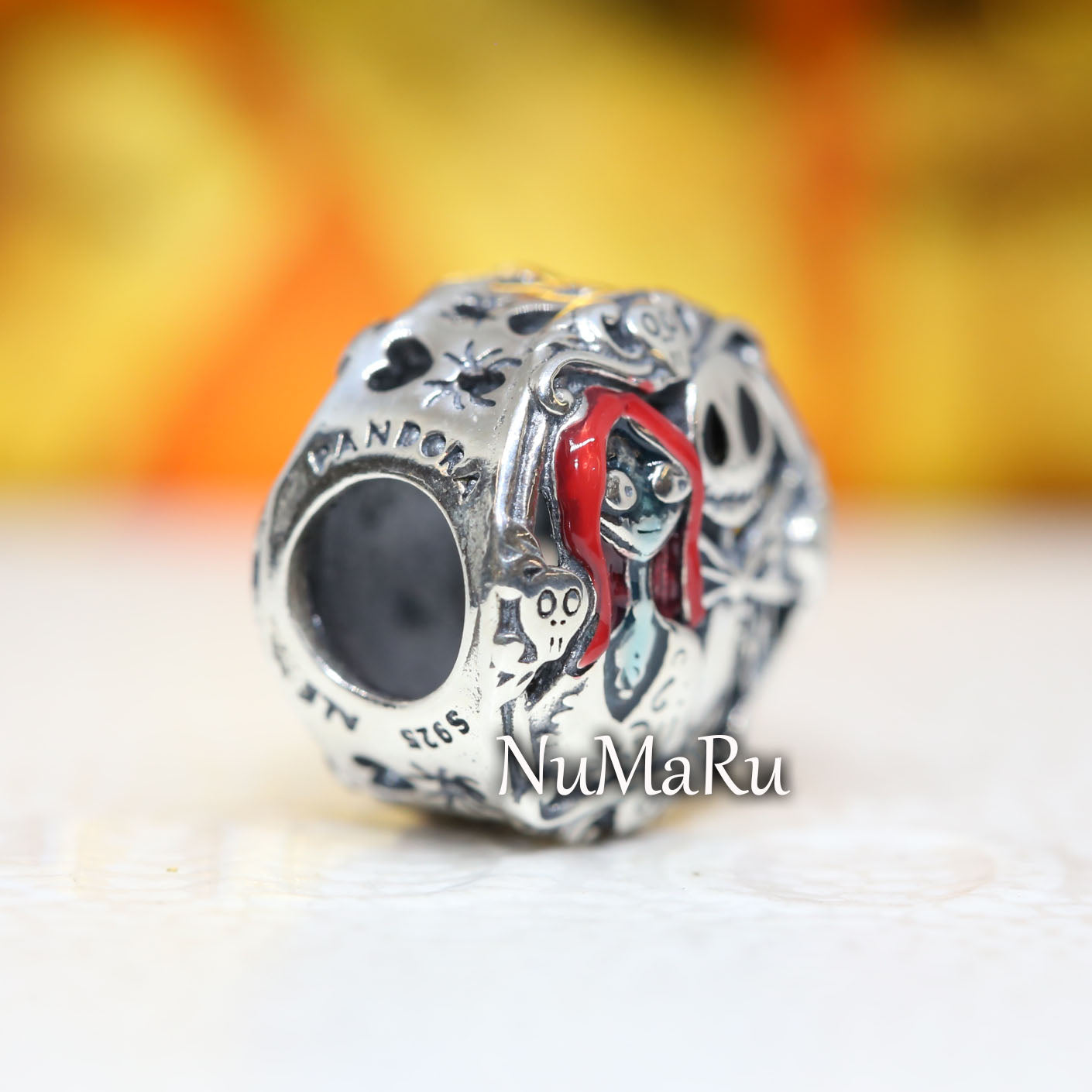 The Nightmare Before Christmas Charm 792292C01 – NUMARU