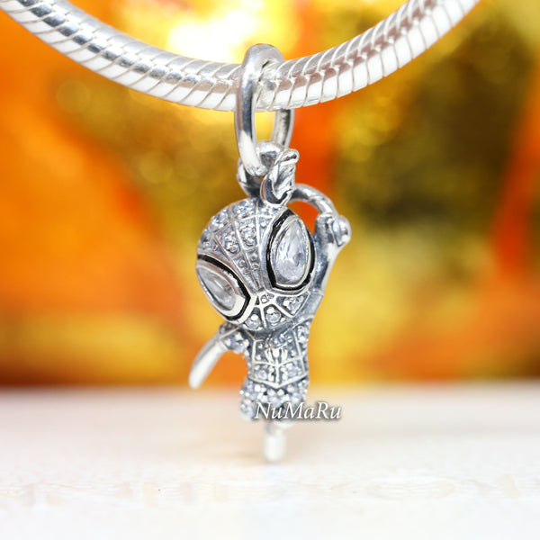 Spider-Man Pavé Pendant 392353C01 - NUMARU