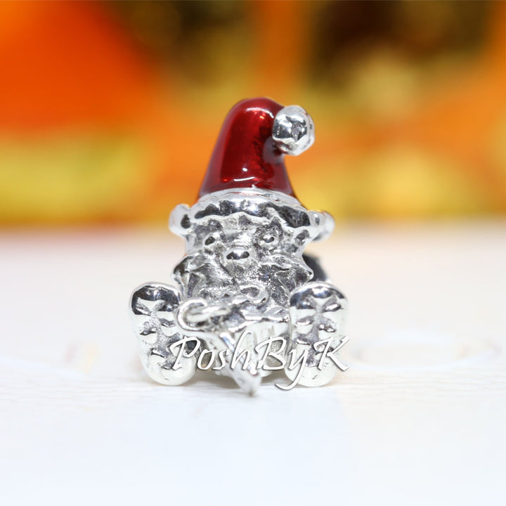 Seated Santa Claus & Present Charm 799213C01. -jewelry, beads for charm, beads for charm bracelets, charms for diy, beaded jewelry, diy jewelry, charm beads