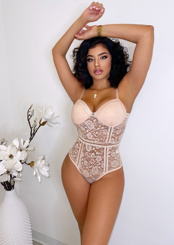 Women’s Bodysuit | Kim Cinch Waist Lace Bustier Bodysuit By: NUMARU