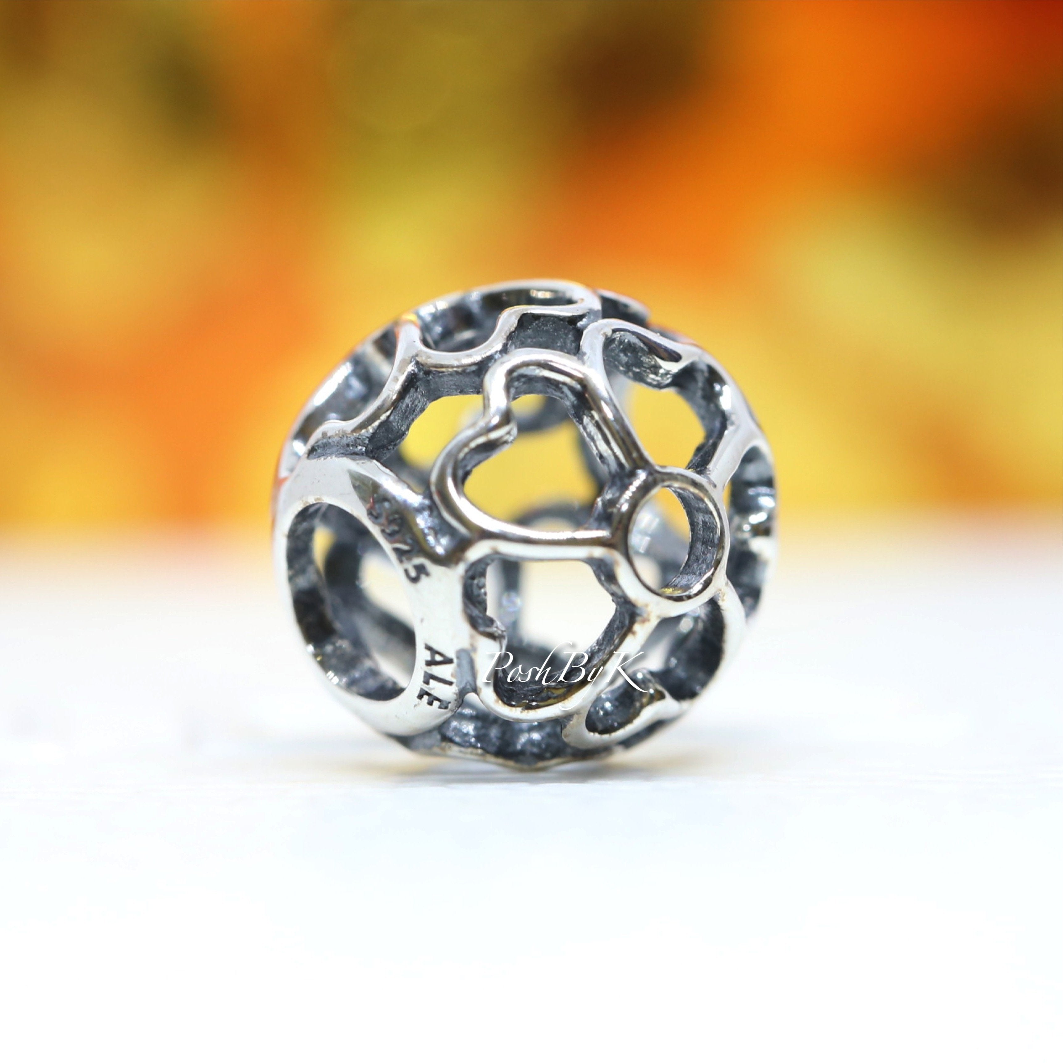 Openwork Primrose Charm 791489 – NUMARU