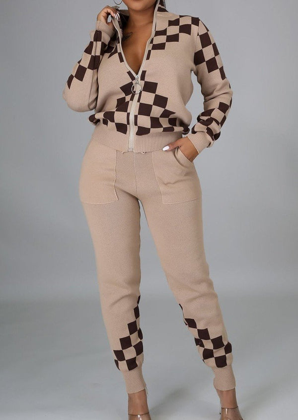 Women’s Matching Set | Ealga Zipped Up Jacket And Pants Set (Taupe) By: NUMARU