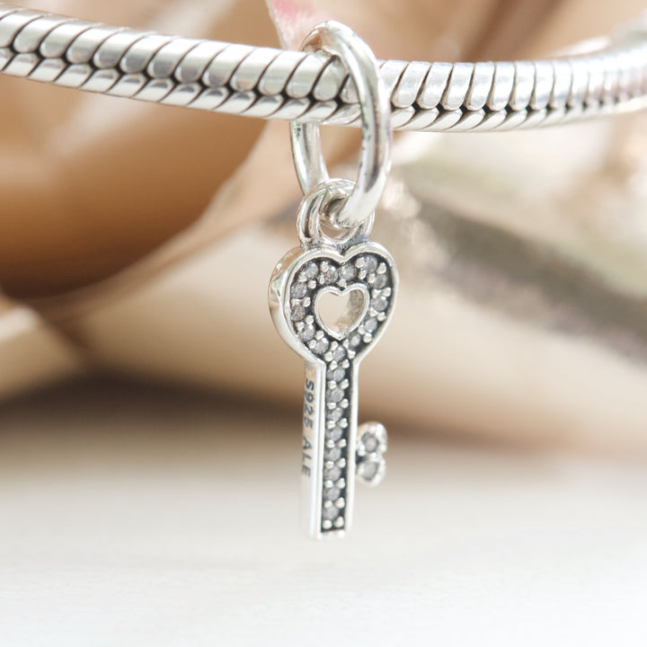 Symbol of Trust Charm 791353CZ - jewelry, beads for charm, beads for charm bracelets, charms for diy, beaded jewelry, diy jewelry, charm beads